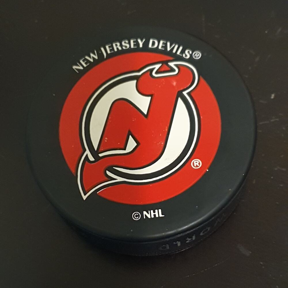 Vintage Official NJ Devils Logo NHL Ice Hockey Puck Puck World New Jersey